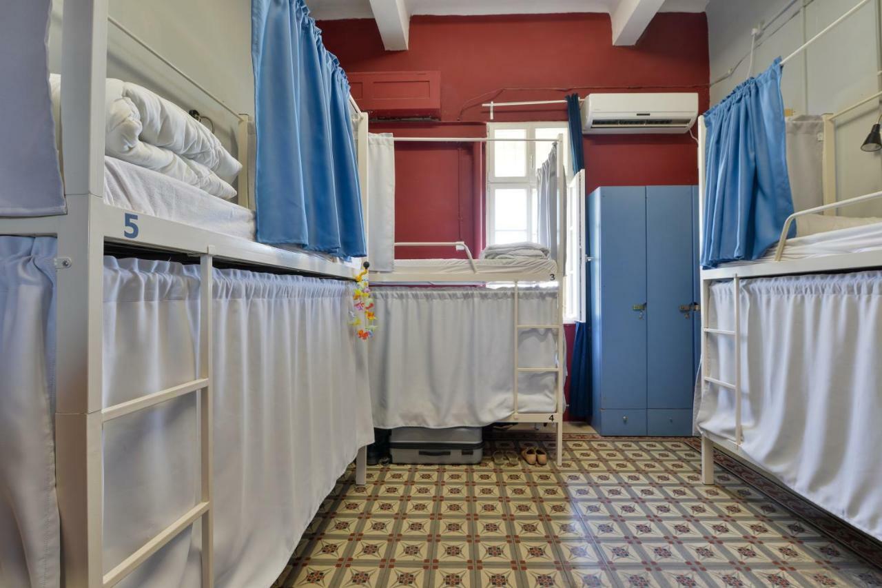 Roger's Hostel